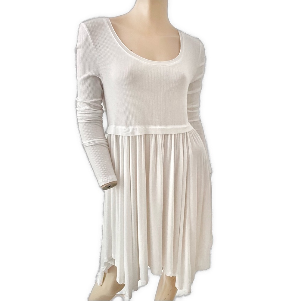 American Eagle Outfitters- Flowy White Long Sleeve Dress- M